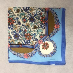 19 Momme silk scarf with floral element